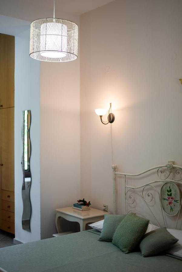 Aura Traditional Apartment Prinés Eksteriør bilde